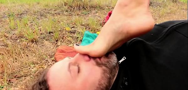  TheVoyeur Ep1 Part 2- Barefoot Licking in the Outdoor